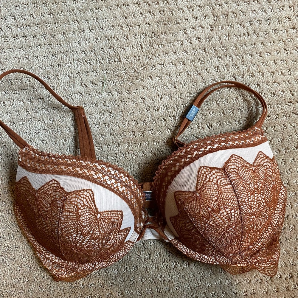 Victoria Secret Bra 34D